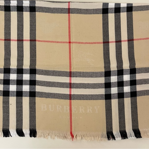 Chic Beige Plaid Nova Check Women's Burb*rry Style Scarf - Picture 9 of 10